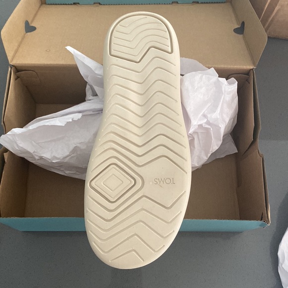 Brand New IN BOX Toms Crossover Sandal 🔥 - Picture 3 of 8